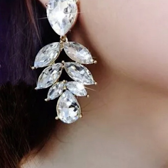 CRYSTAL BRIDAL STATEMENT EARRINGS - Picture 1 of 1